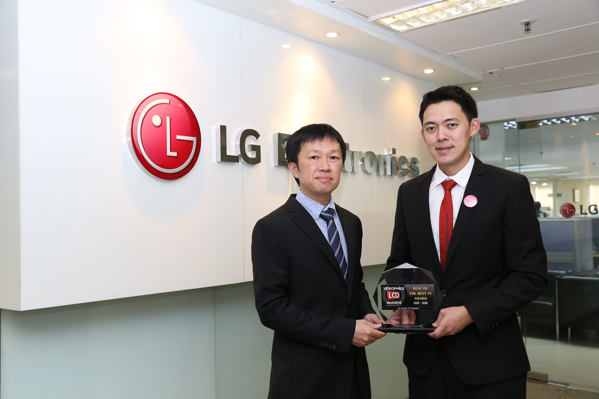 Best of The Best TV Award : LG OLED TV - EG960T